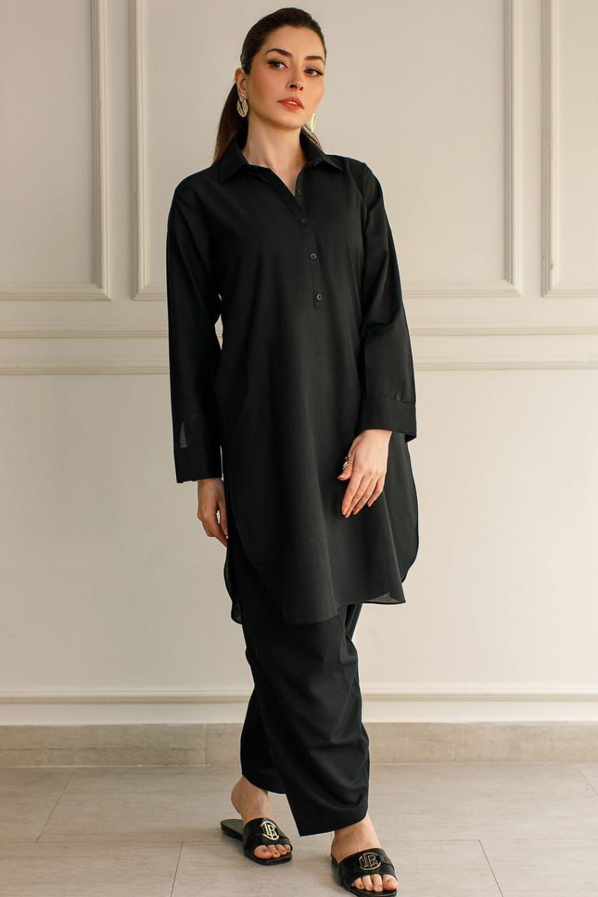 2-piece plain lawn suit by Bareeze.