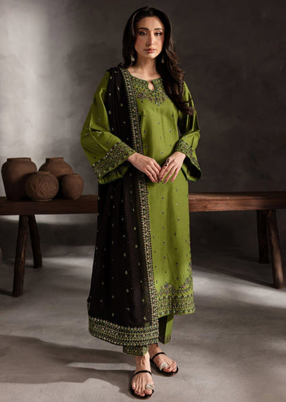 3-piece embroidered lawn suit from the Elegent Premium Luxury Lawn