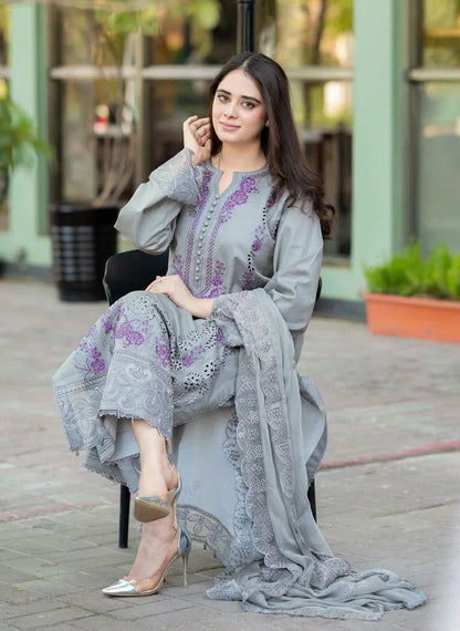 Mushq Winter Collection FF-3086 | 3-Piece Chikenkari Embroidered Dhanak Suit