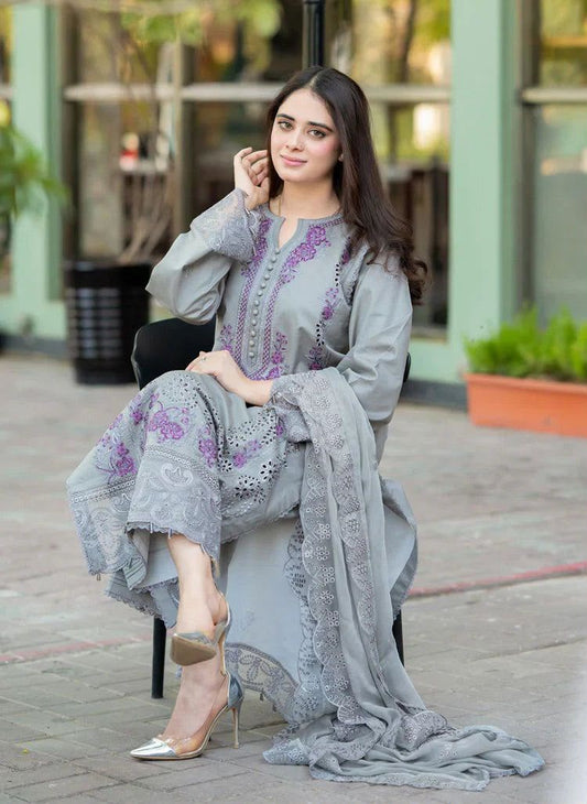 Mushq Winter Collection FF-3086 | 3-Piece Chikenkari Embroidered Dhanak Suit