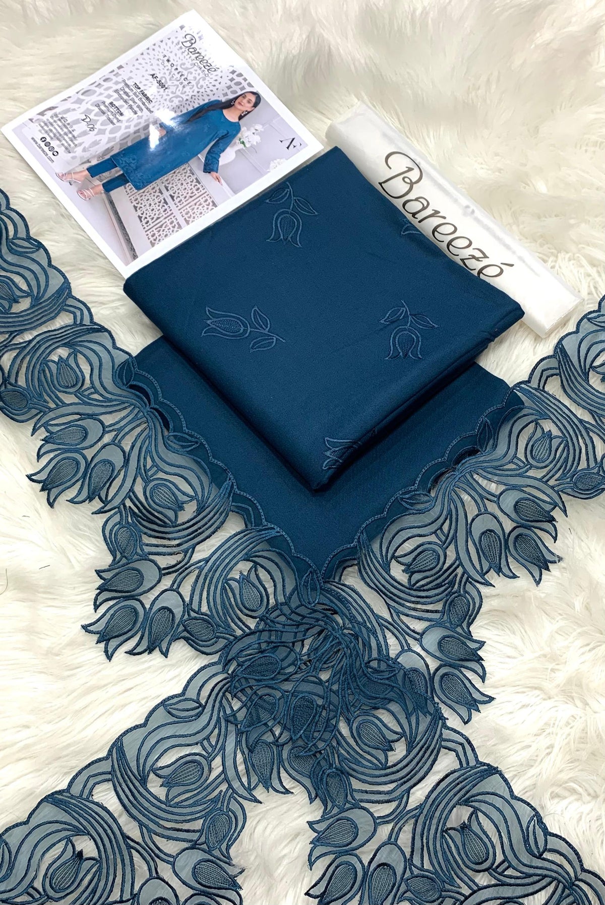 Bareeza Vol.1 #5001 – Dhanak Marina Embroidered Winter 2-Piece