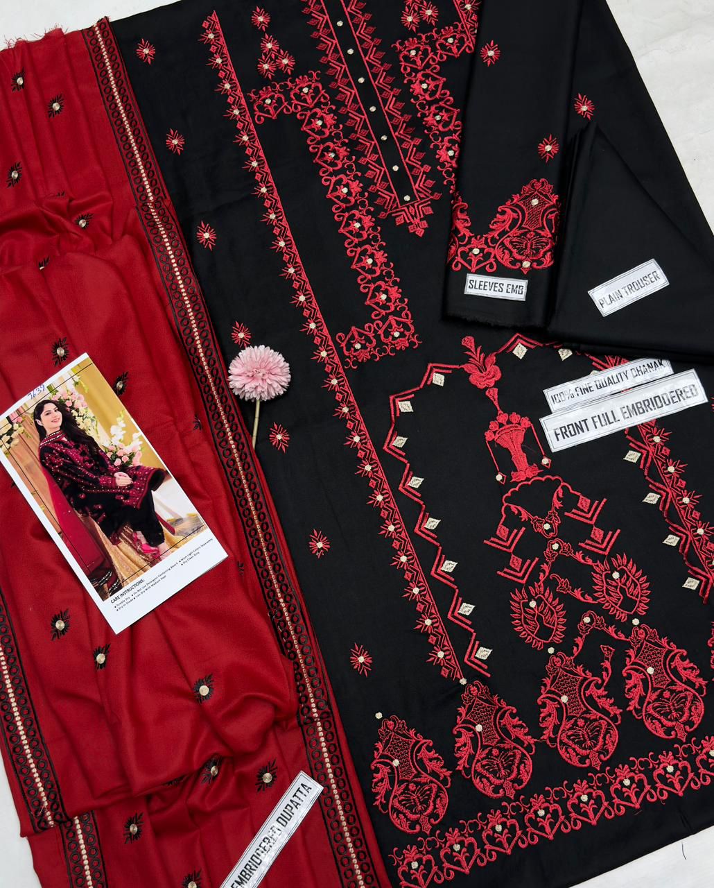 Neelam Munir FF:7639 – Dhanak Embroidered Winter Suit