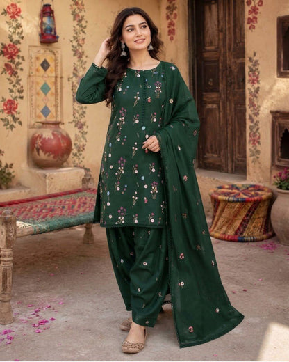 Aneelas 2719 Green Embroidered Dhanak Winter Suit