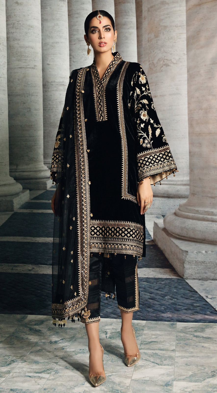 ANAYA Ready-to-Wear Embroidered Velvet 3-Piece Suit