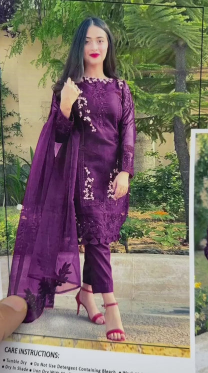 Agha Noor Winter Collection FF-3061C – 3PC Embroidered Dhanak Suit (Dark Green)