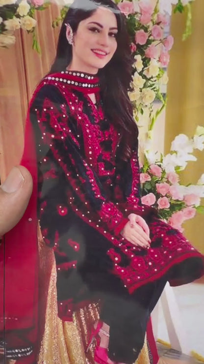 Neelam Munir FF:7639 – Dhanak Embroidered Winter Suit